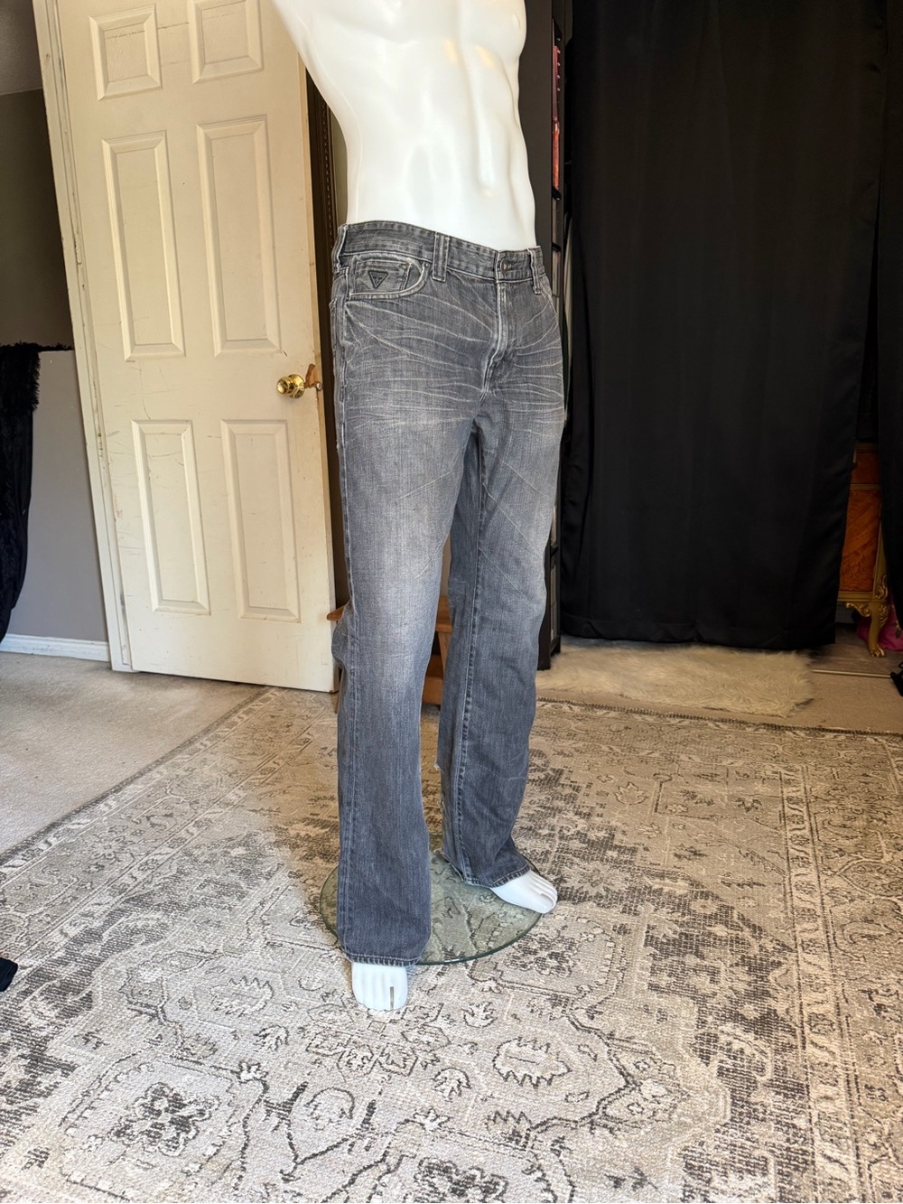 Vtg GUESS Relaxed Bootcut Black Jeans 34x34